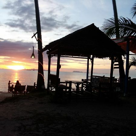 I Talay Beach Bar & Cottage Taling Ngam ภายนอก รูปภาพ